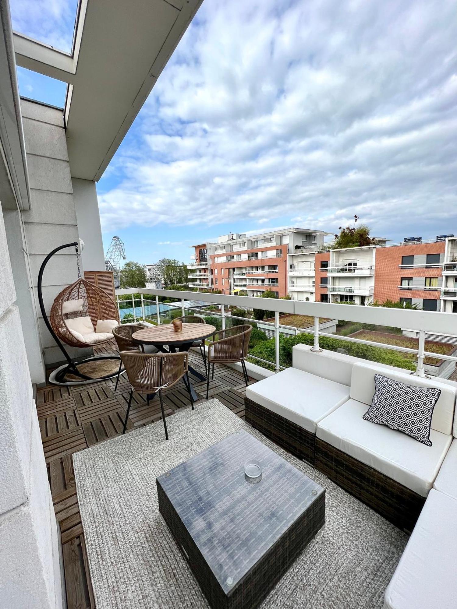 Climatise 3 Etoiles T3 Chic A Avec Billard Et Terrasse Straatsburg
